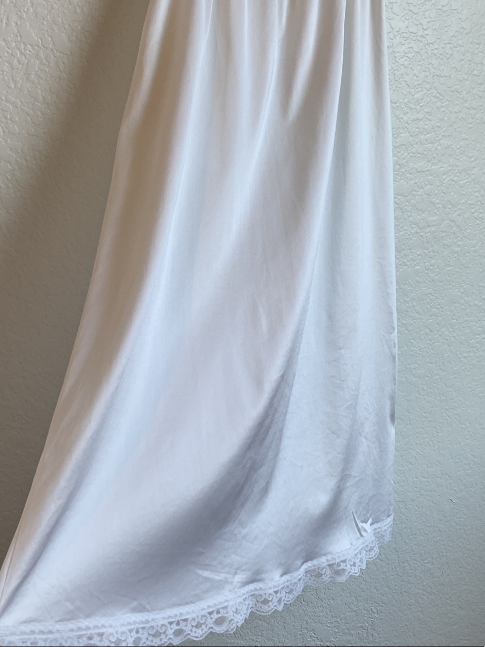 Vintage DEENA White Lace-Hem Midi Slip Skirt | small